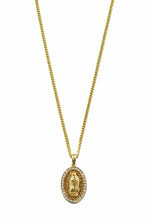 Load image into Gallery viewer, MEDAL PENDANT NECKLACE