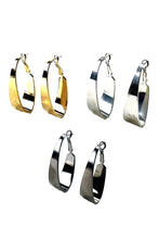 Load image into Gallery viewer, Textured ellipse hoop earrings