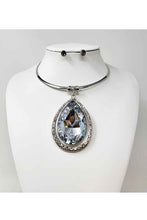 Load image into Gallery viewer, OVER SIZE TEARDROP STONE PENDANT CHOKER NECKLACE