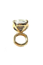 Load image into Gallery viewer, Oval crystal  ring.