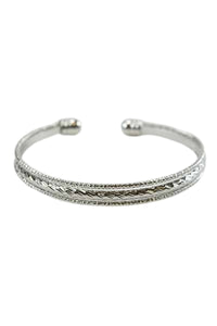 Triple Band Middle Textured Cuff