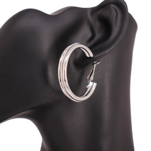 Load image into Gallery viewer, Patterned In The Center Metal Hoop Earrings